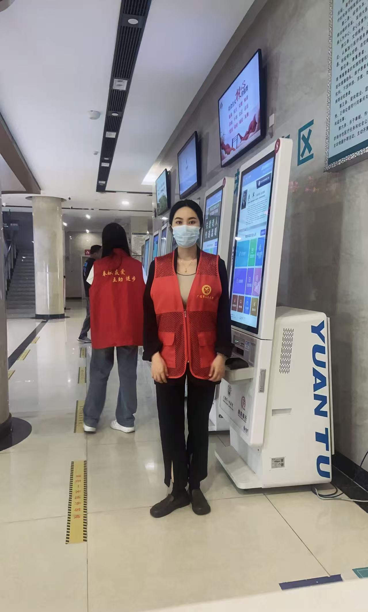 血透室谢甜甜.jpg